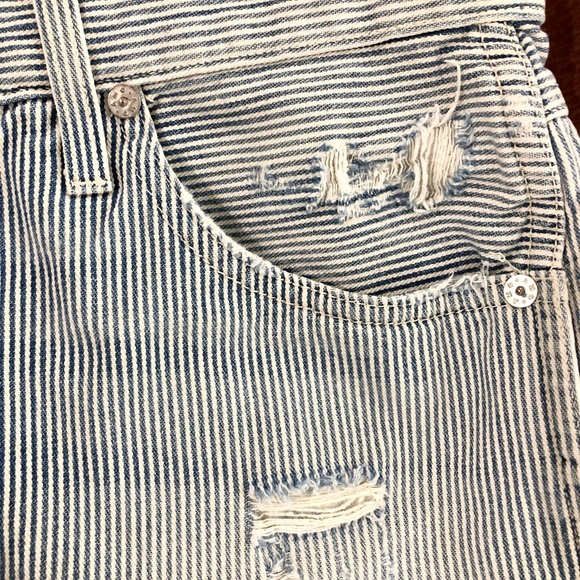 AMO Denim Tomboy Short In Ticking Stripe Wash - Picture 14 of 16